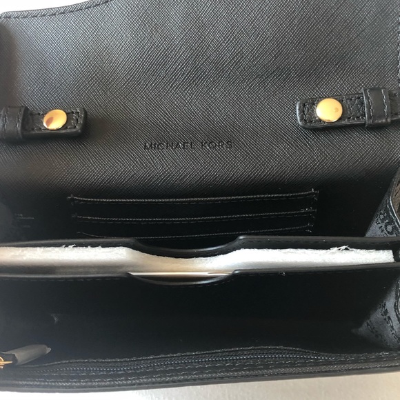 Michael Kors Black “Vanna” Lg Phone Crossbody - Picture 3 of 7